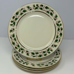 Royal Limited China Holly Holiday 4 Dinner Plates Holly Border Japan 10 3/8” A1